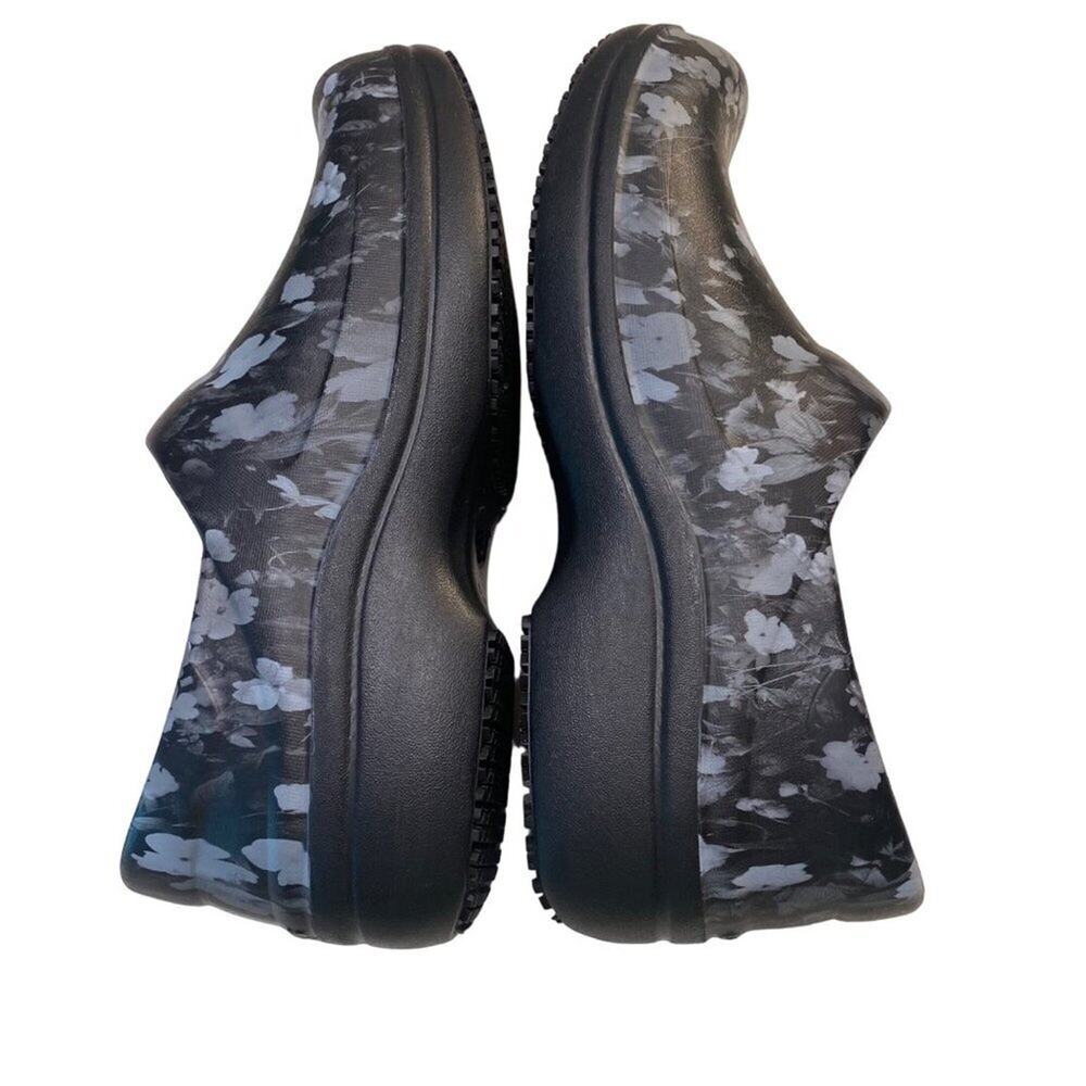 CROCS Women's "Neria Pro II" Clogs, Floral Black / White #205385, Size 8 - Picture 5 of 9